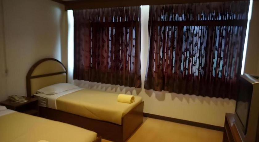 Supak Hotel Kalasin Eksteriør billede