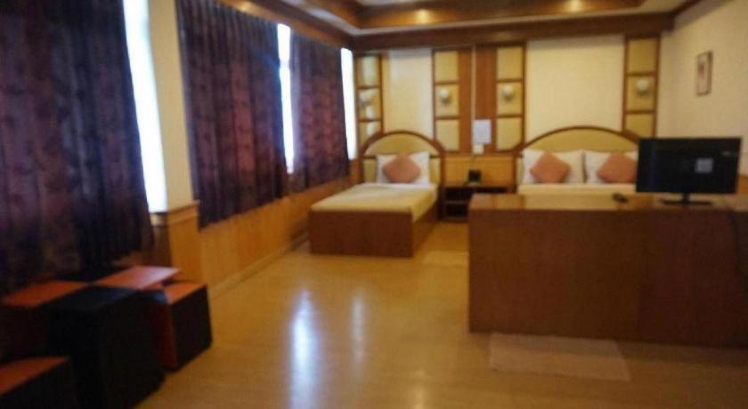 Supak Hotel Kalasin Eksteriør billede