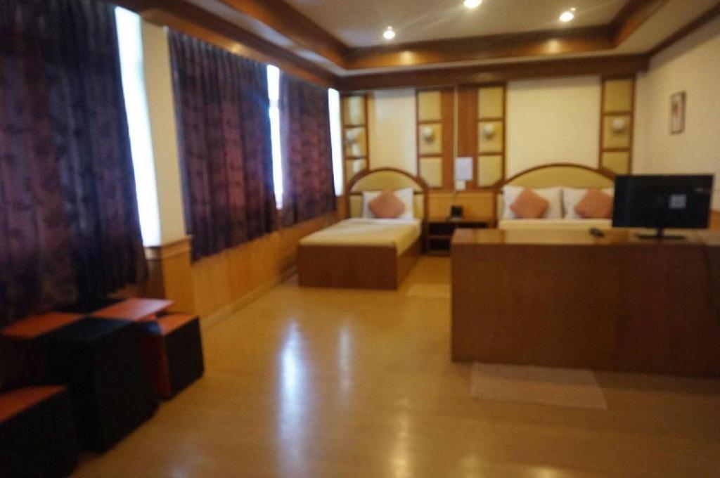 Supak Hotel Kalasin Eksteriør billede